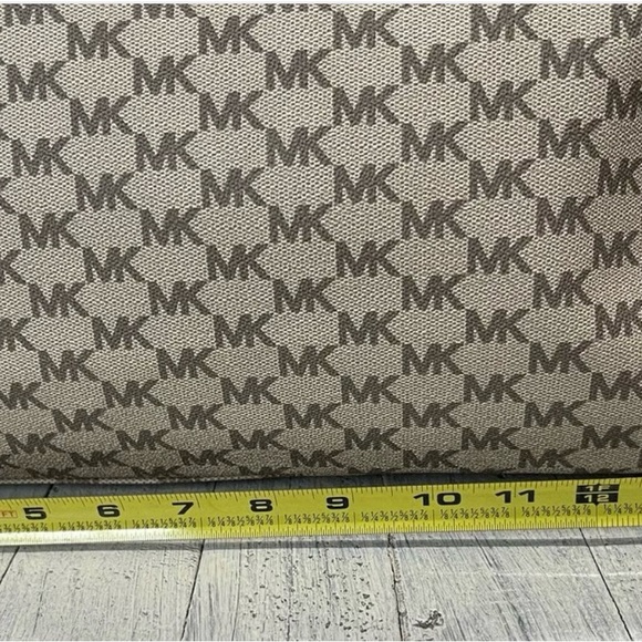 😍 Brand New Michael Kors Grayson Satchel Bag Nat/ Mulberry $328 💥 - Picture 6 of 7